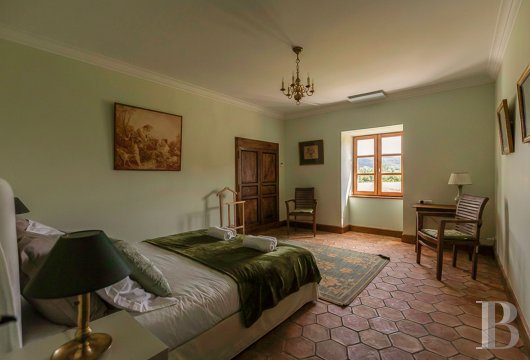 En Ardèche, à Saint-Alban-Auriolles, une ancienne ferme du 17e siècle à l’ombre d’un château - photo  n°14